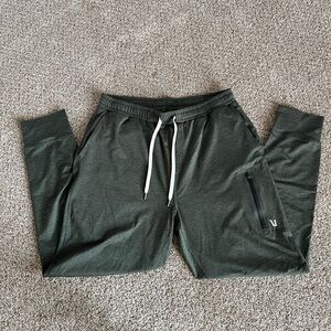Vuori men’s jogger